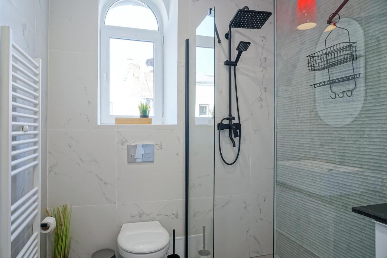 Appartement Charming 2Bdr Apt Downtown à Bucarest Extérieur photo